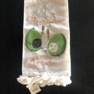 Anthropologie Kitchen - New With Tag! Anthropologie dishtowel avocado Anthropologie Kitchen - New With Tag! Anthropologie dishtowel avocado